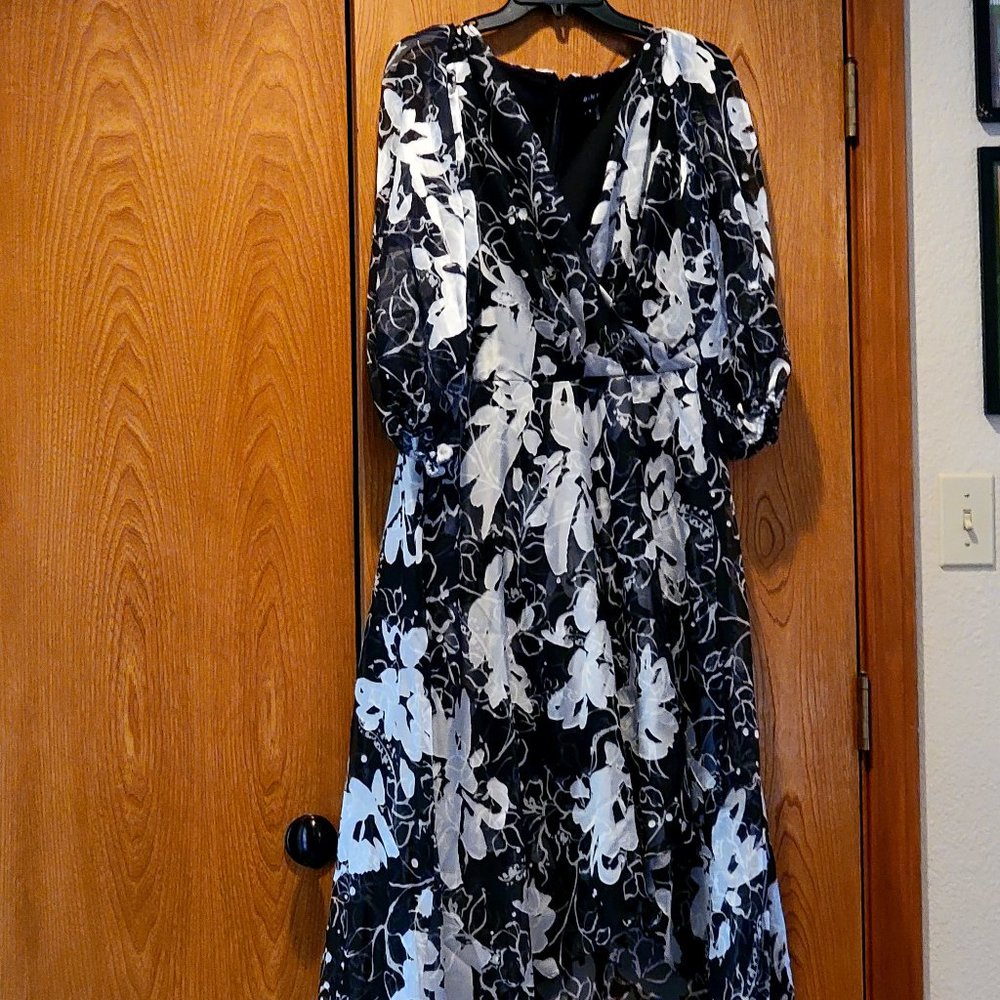 Beautiful spring DKNY dress.  Tea length XL